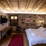 Vista Boutique Hotel
